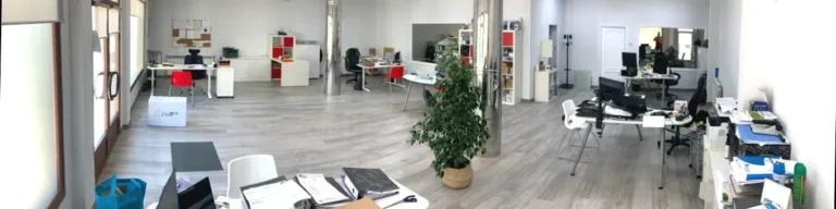 imgi 25 AF1QipPCGzf1WdvI2gj0dnoLe1Prz2U 6Q8vI9qnbtpxs1360 w1360 h1020 rw 768x192